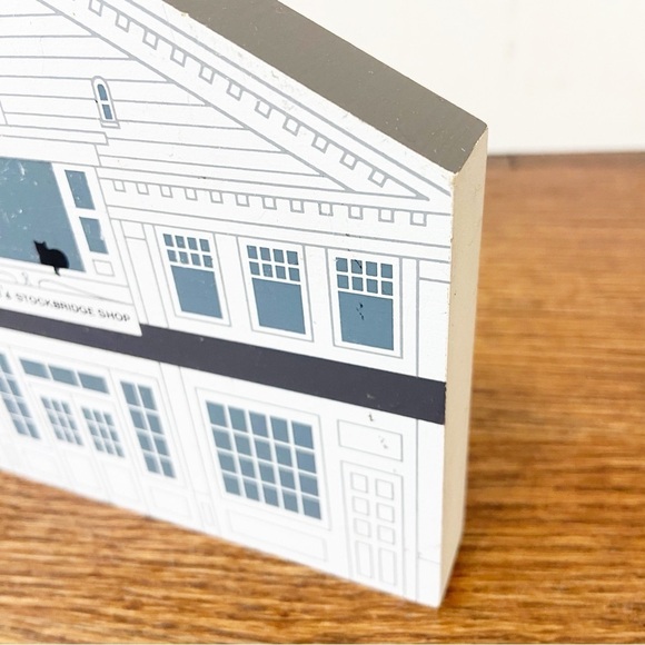 The Cat’s Meow | Vintage 1993 Nejaimes Stockbridge Shop Mini Wooden House - Picture 4 of 8